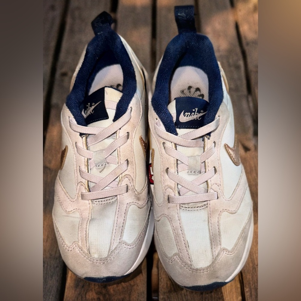 Nike Air Max Dawn SE 'Pure Platinum